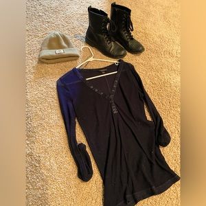 ROCK & REPUBLIC long sleeved Henley